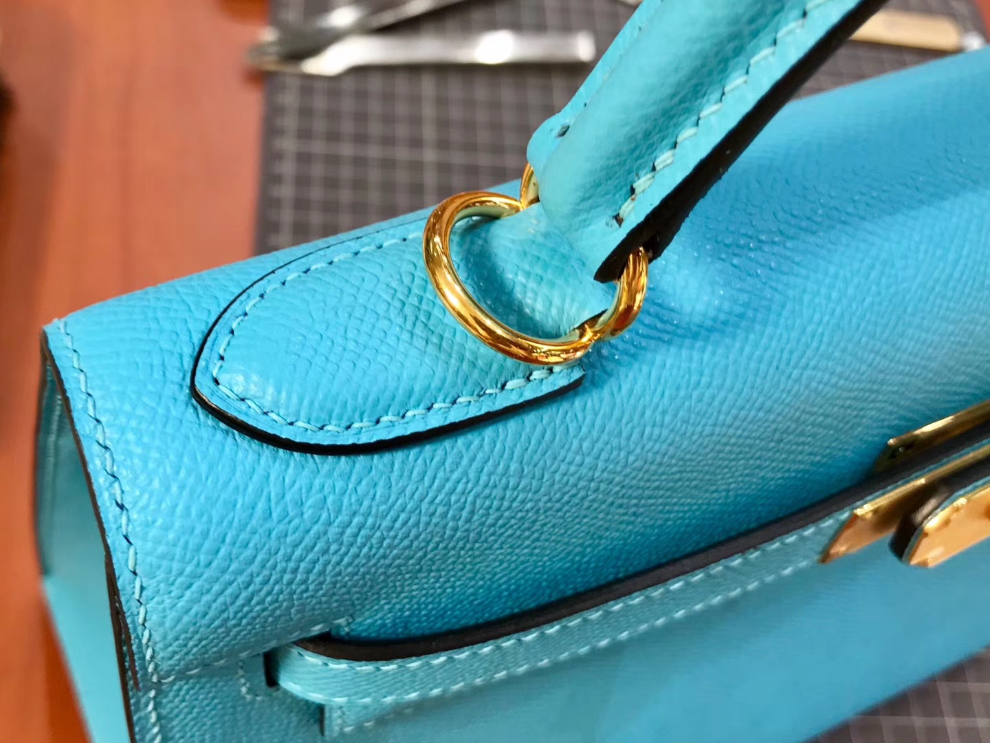 爱马仕HERMES7B 松石蓝 Turquoise Blue Kelly 28CM 现货系列 配全套专柜原版包装 掌纹