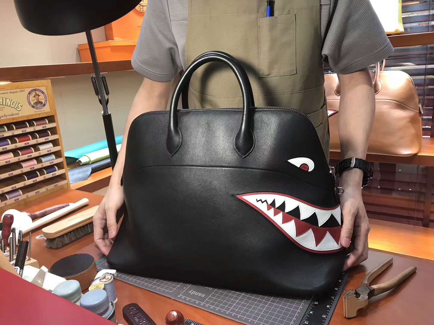 HERMES 爱马仕 鲨鱼保龄球包 配全套专柜原版包装 媲美专柜货源 全球专线物流