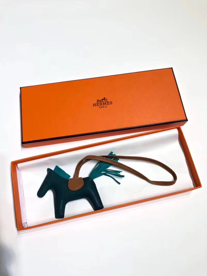 HERMES 爱马仕 手工定制 小马挂饰 现货2Q 英国绿 Vert Anglais 翡翠绿 走线清晰 百搭挂件