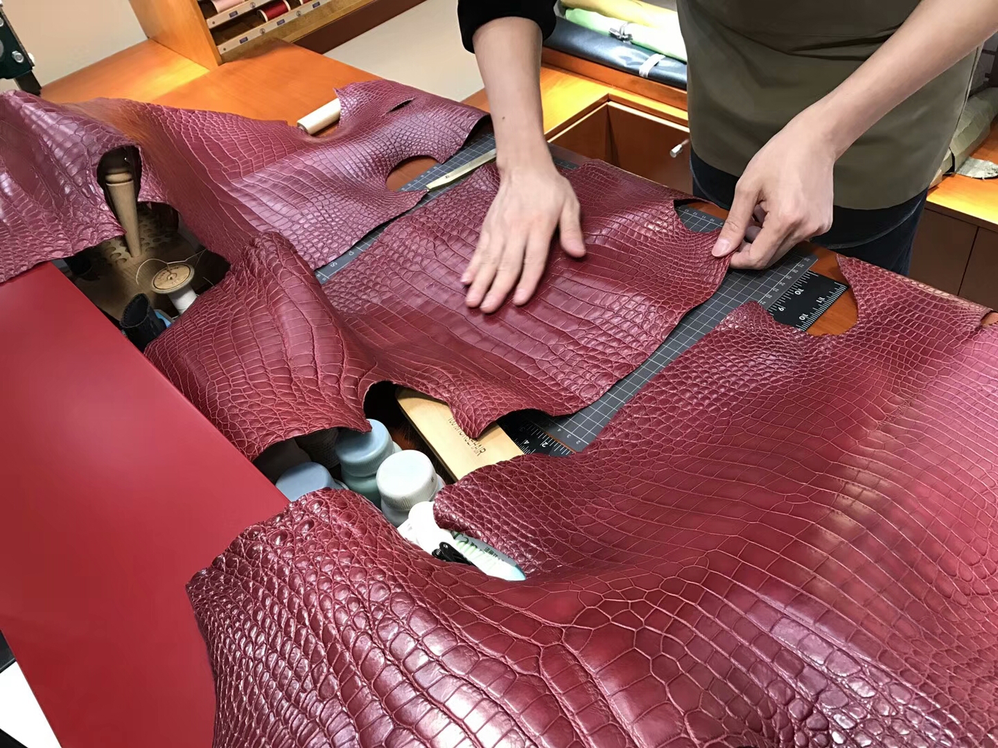 铂金款 密西西比 鳄鱼皮 选皮 做包 CC55 Rouge H 爱马仕红