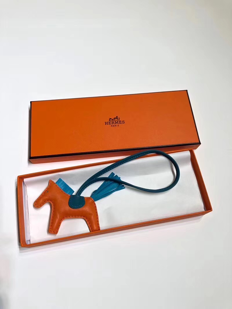 HERMES 爱马仕 手工定制 小马挂饰 现货 经典橙色cc93 orange b3 新水妖蓝 坦桑尼亚蓝 zanzibar blue 走线清晰 百搭挂件