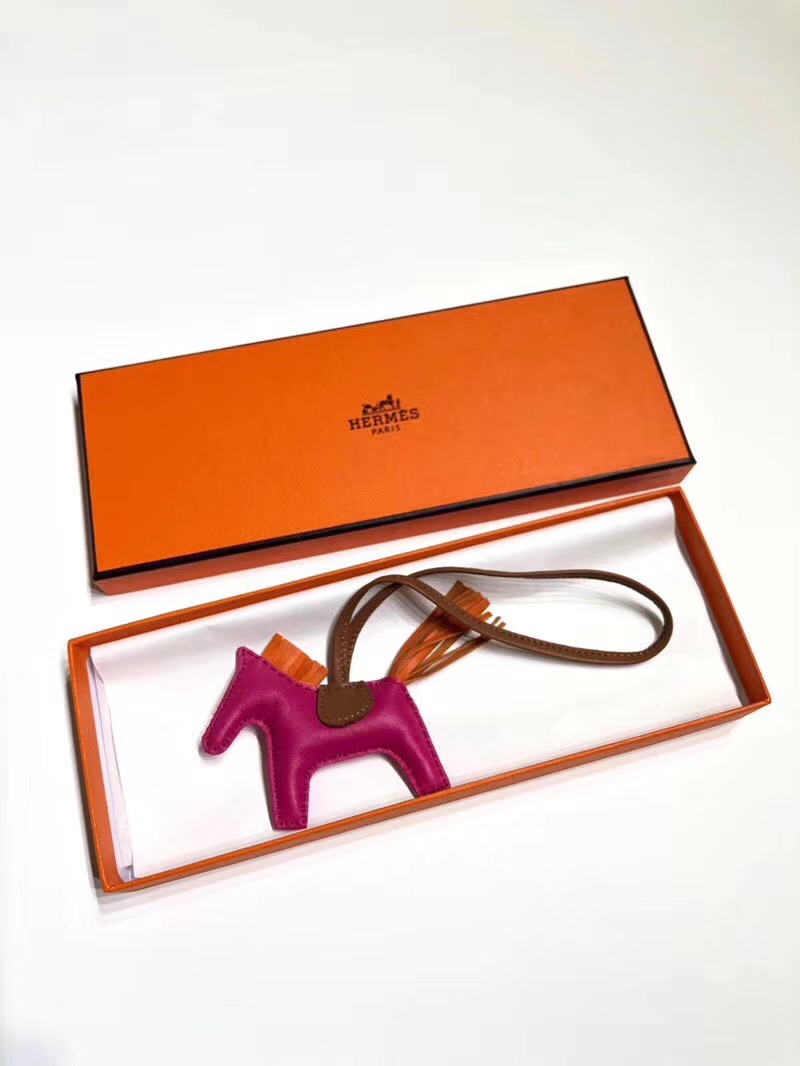 HERMES 爱马仕 手工定制 小马挂饰 现货 J5 天方夜谭粉紫，玫红色 rose Scheherazade cc93 orange 橙色 橘色 走线清晰 百搭挂件