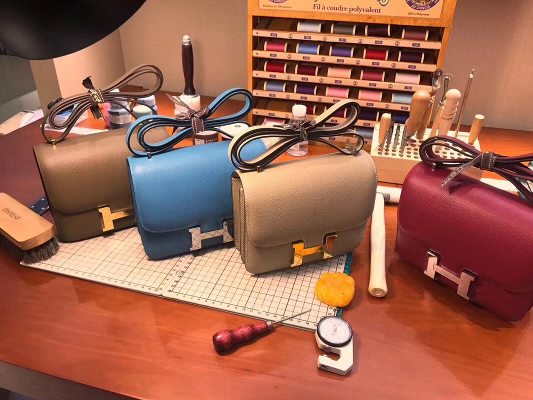 HERMES 空姐包 Constance ck24 奶茶色 太妃糖色 tabac camel  /r2 玛瑙蓝 blue agate /k1 rouge grenat 石榴红 /s2 风衣灰 trench