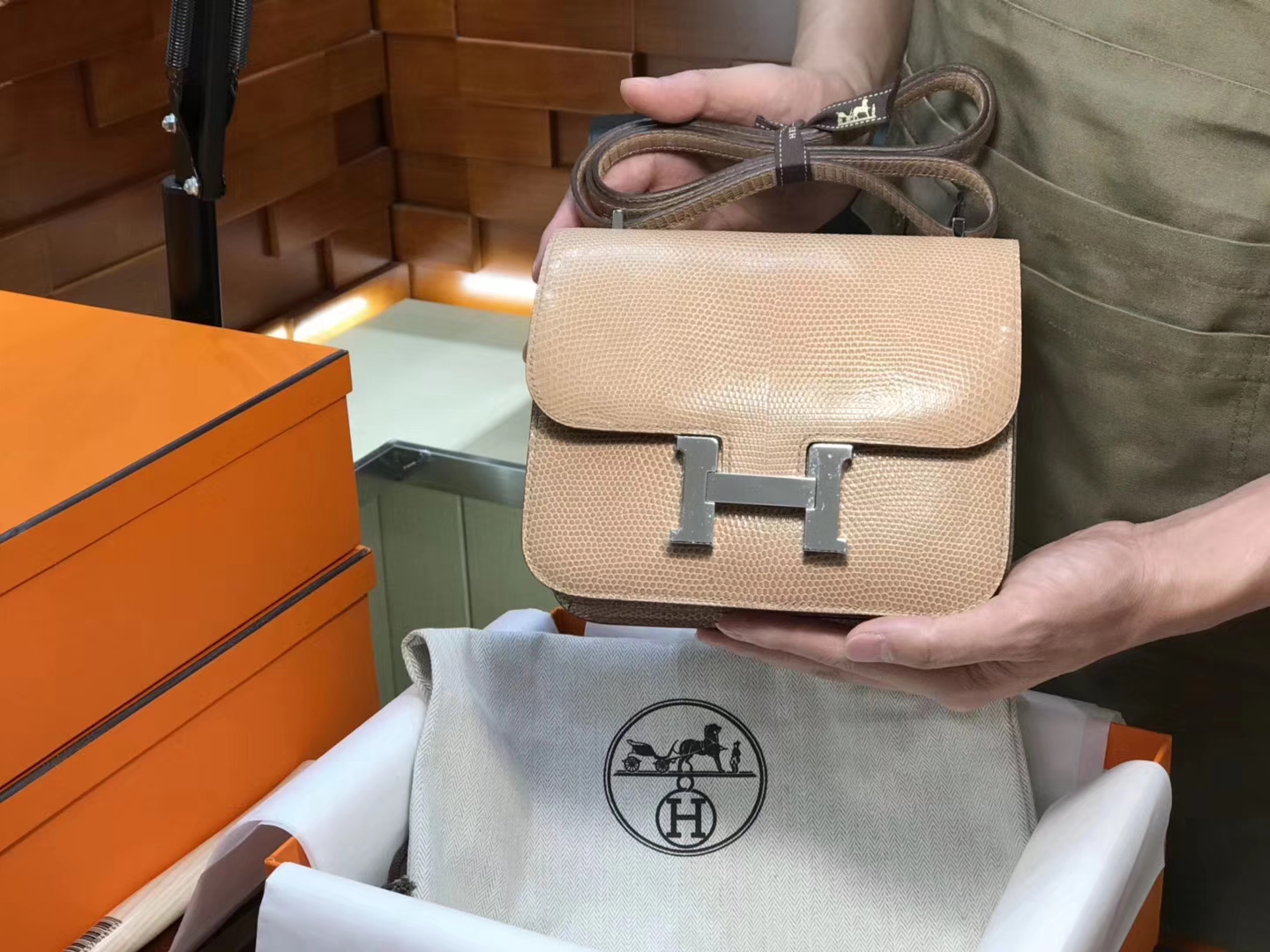 Hermes 爱马仕 空姐包 Constance 蜥蜴皮 cc14 杏色 beige 定制15-20天发货 配全套专柜原版包装