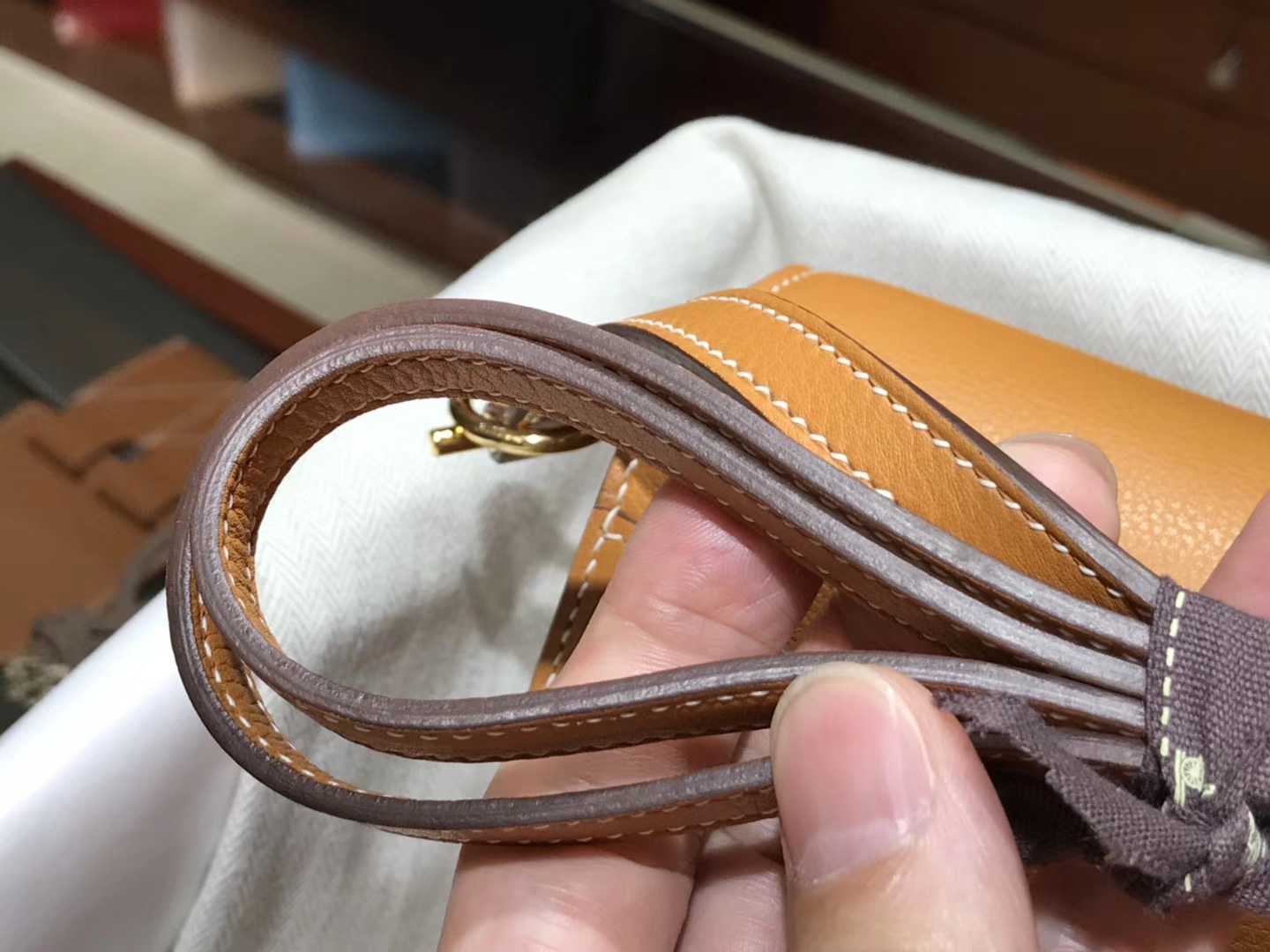 HERMES  爱马仕 roulis 18cm 2H 新棕色 Kraft