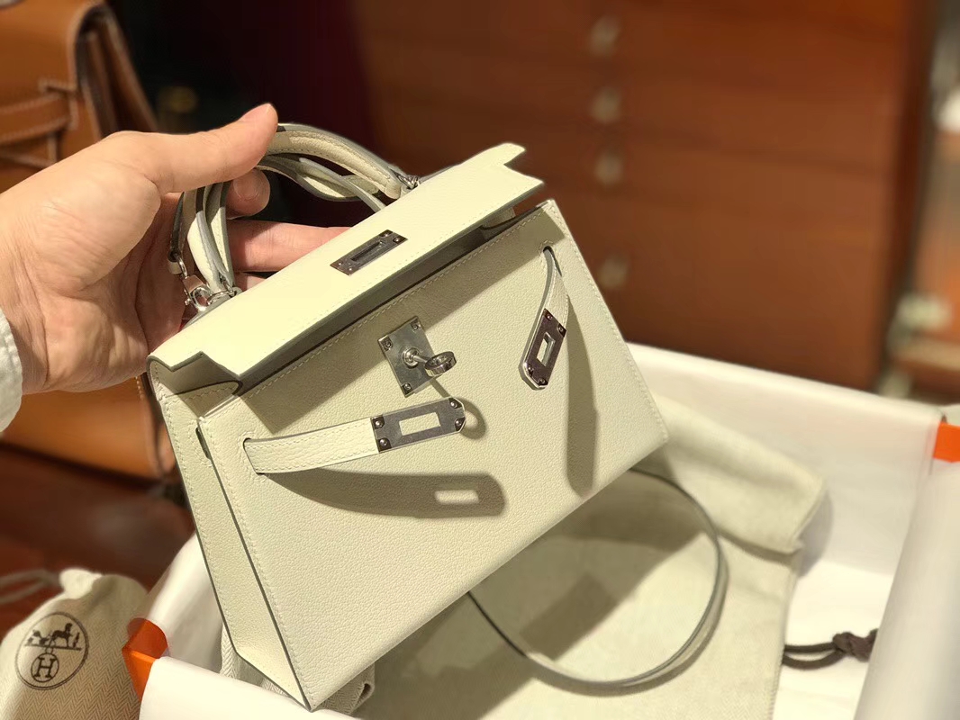 HERMES 爱马仕 Mini Kelly || 20cm 山羊皮 10奶昔白 Craie