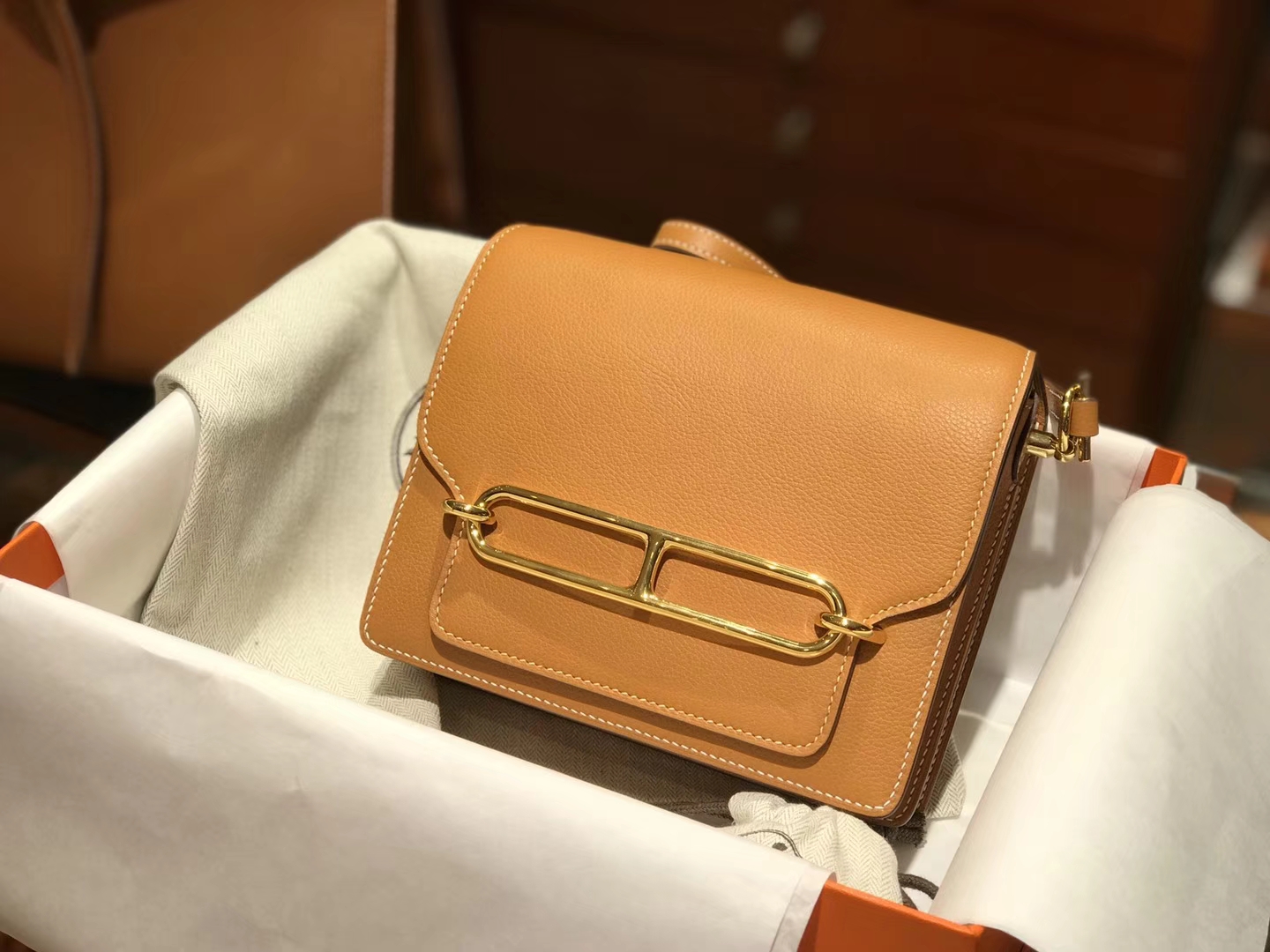 HERMES  爱马仕 roulis 18cm 2H 新棕色 Kraft