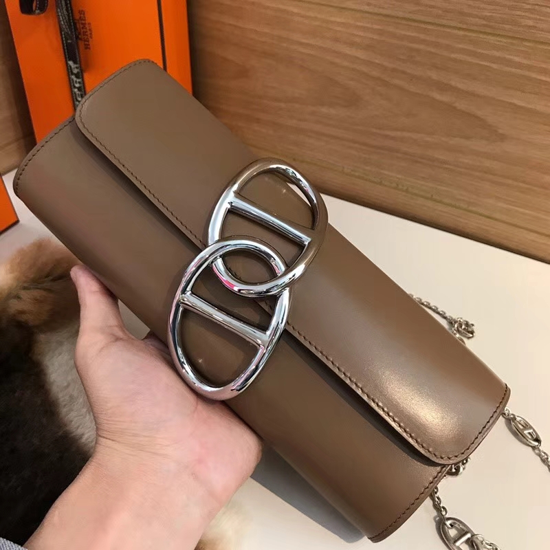 Egee Clutch 猪鼻子手拿包 ck37 金棕色 gold HERMES 爱马仕 配全套专柜原版包装 全球发售