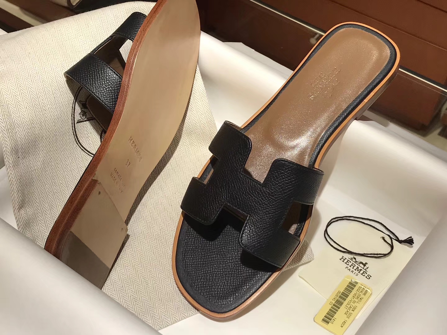 HERMES 爱马仕 H经典款拖鞋  高端订制  独家品质 黑色
