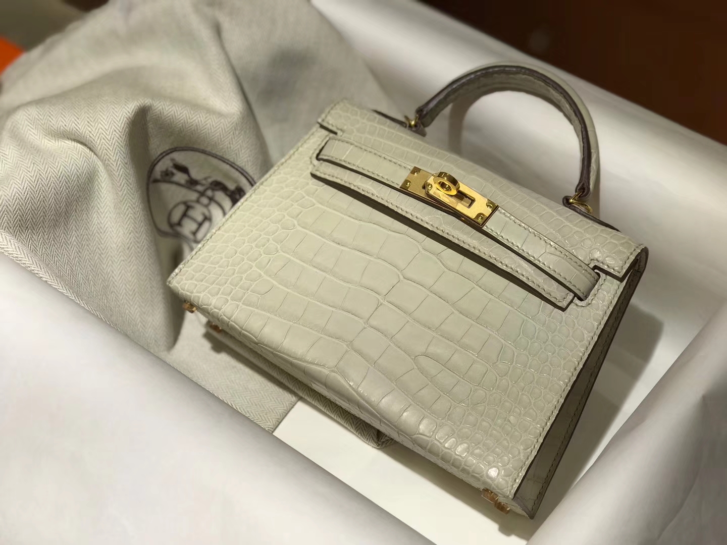 HERMES 爱马仕 Mini kelly 二代 鳄鱼皮 冰川白8L