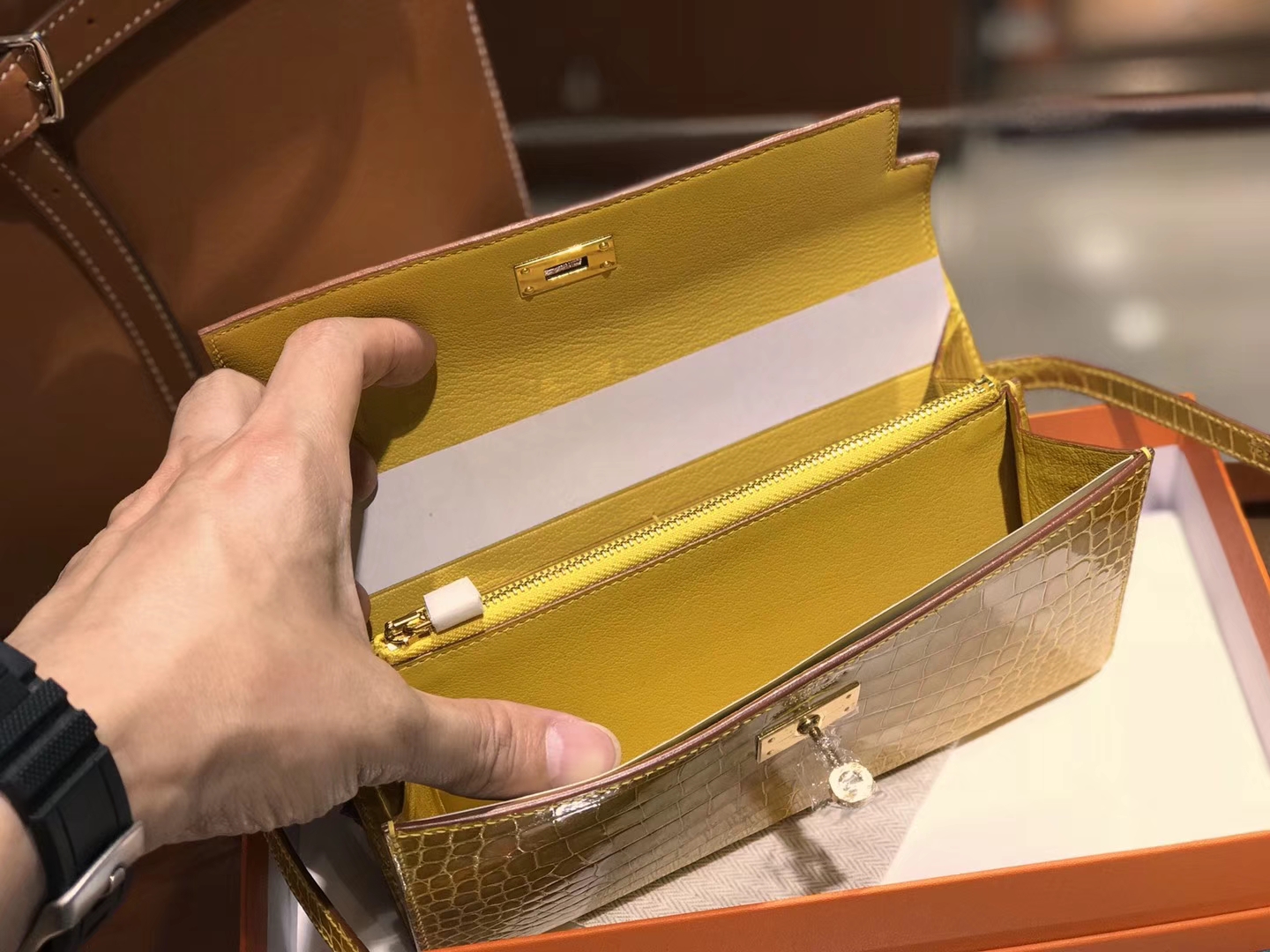 HERMES 爱马仕 Kelly Wallet 琥珀黄9D 鳄鱼