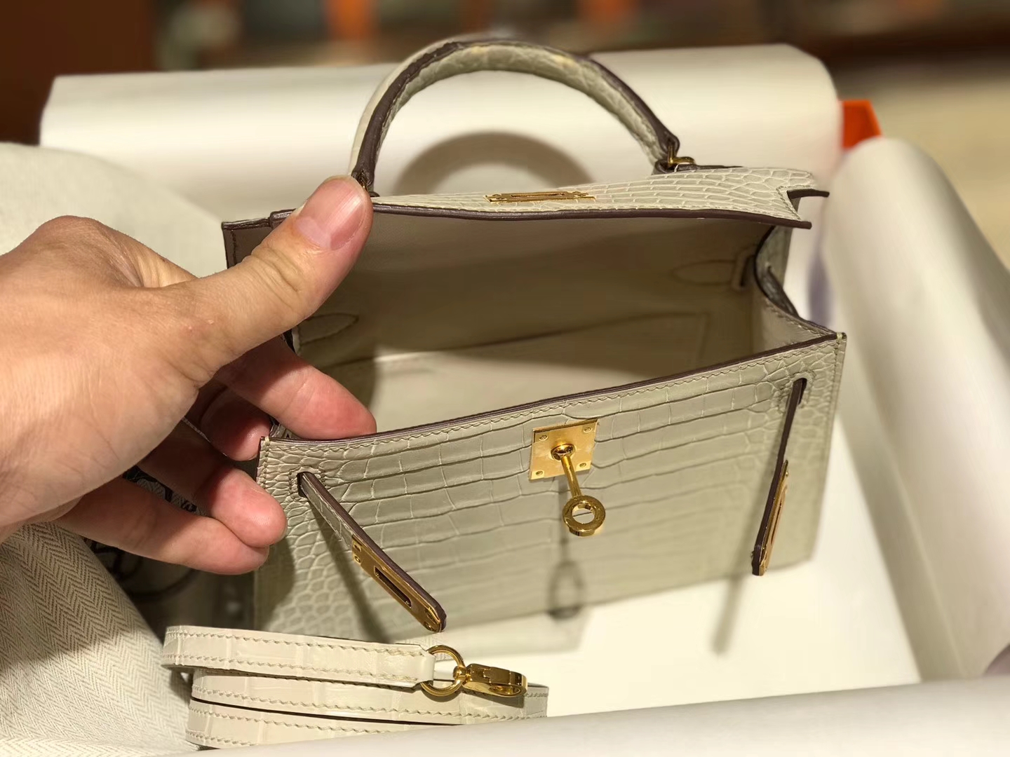 HERMES 爱马仕 Mini kelly 二代 鳄鱼皮 冰川白8L