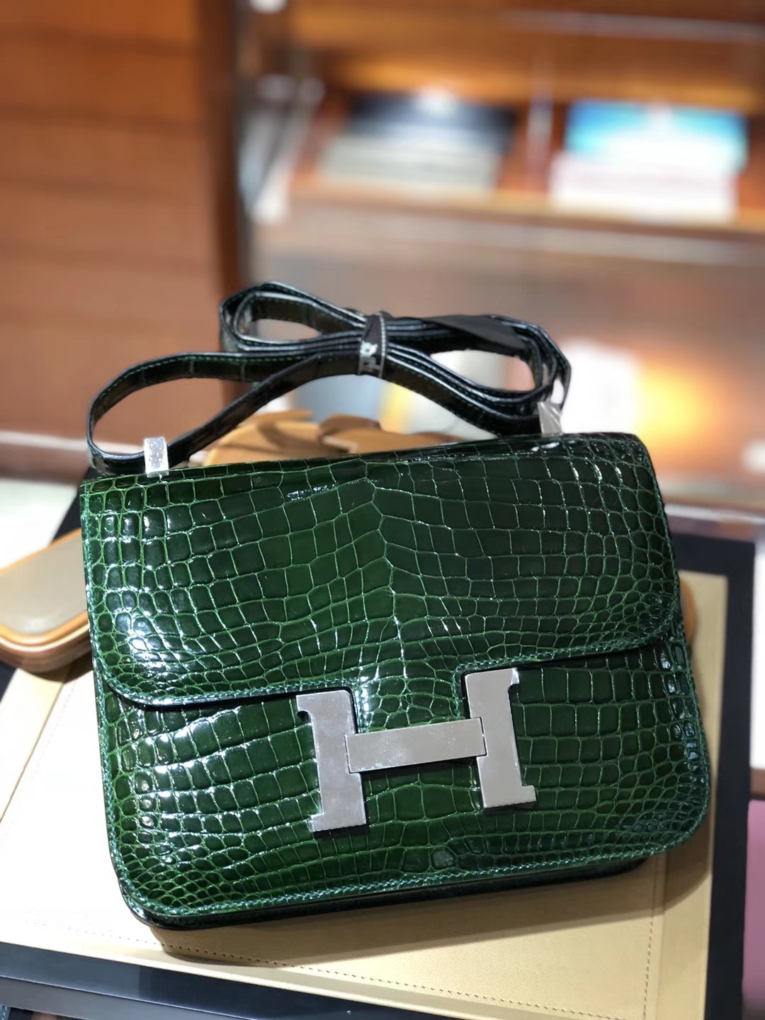 HERMES 爱马仕 空姐包 Constance  CK67 Vert Fonce 祖母绿 配全套专柜原版包装 鳄鱼