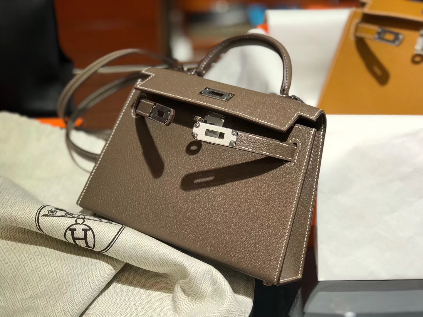HERMES 爱马仕  Mini Kelly二代  Chevre皮 大象灰 8C