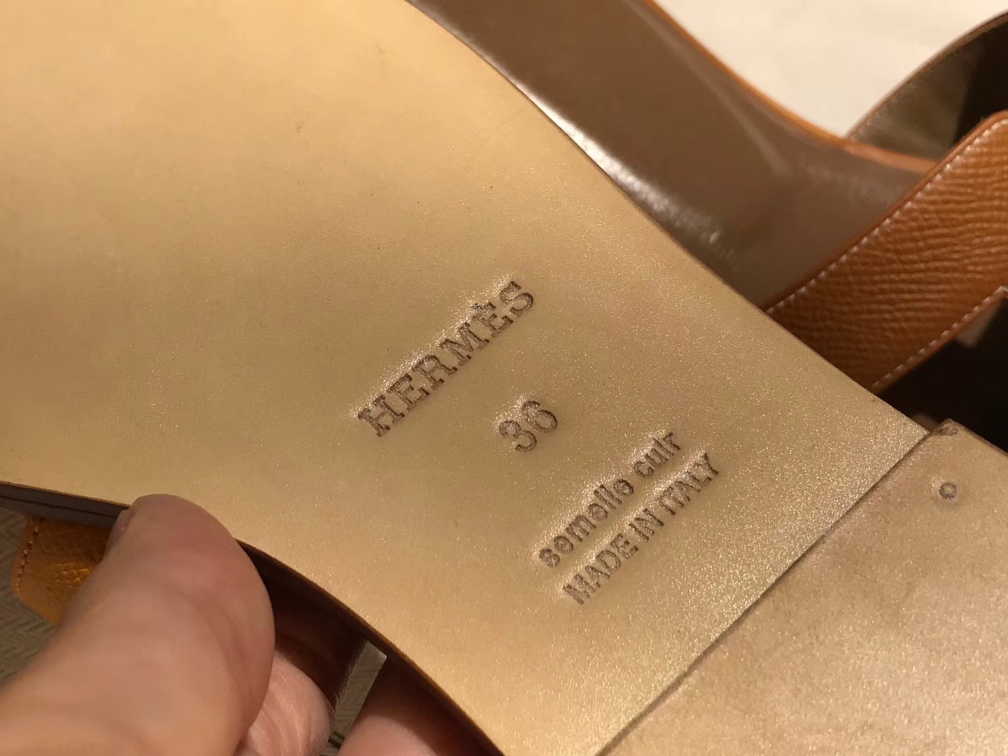 HERMES 爱马仕 H经典款拖鞋  高端订制  独家品质 金棕色