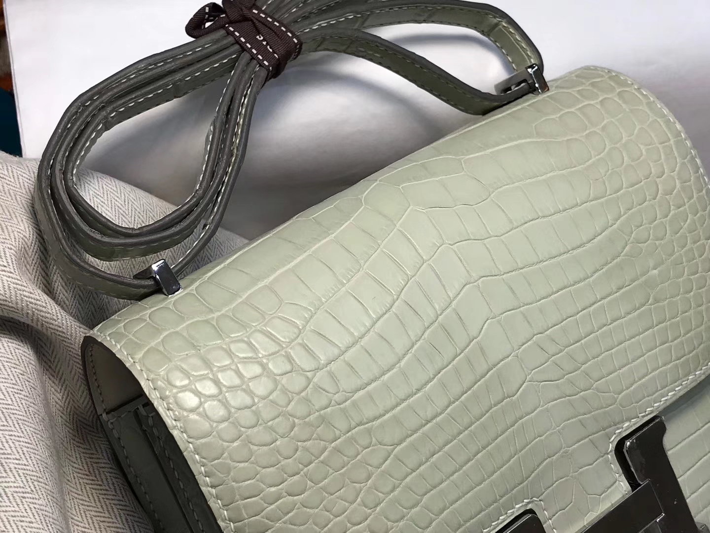 HERMES 爱马仕 Constance 18cm 8L冰川白