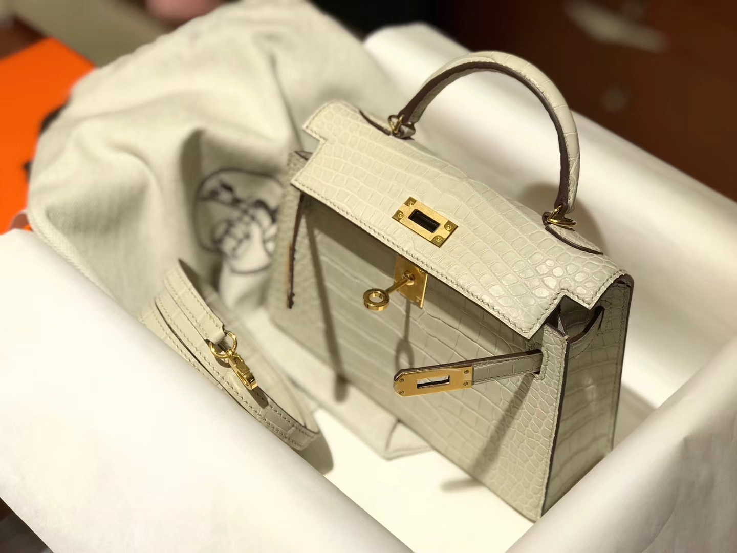 HERMES 爱马仕 Mini kelly 二代 鳄鱼皮 冰川白8L