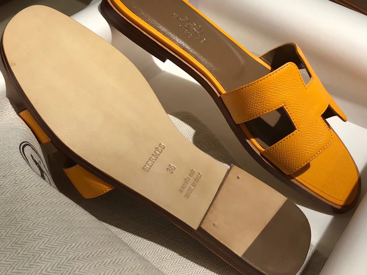 HERMES 爱马仕 H经典款拖鞋  高端订制  独家品质 橙色
