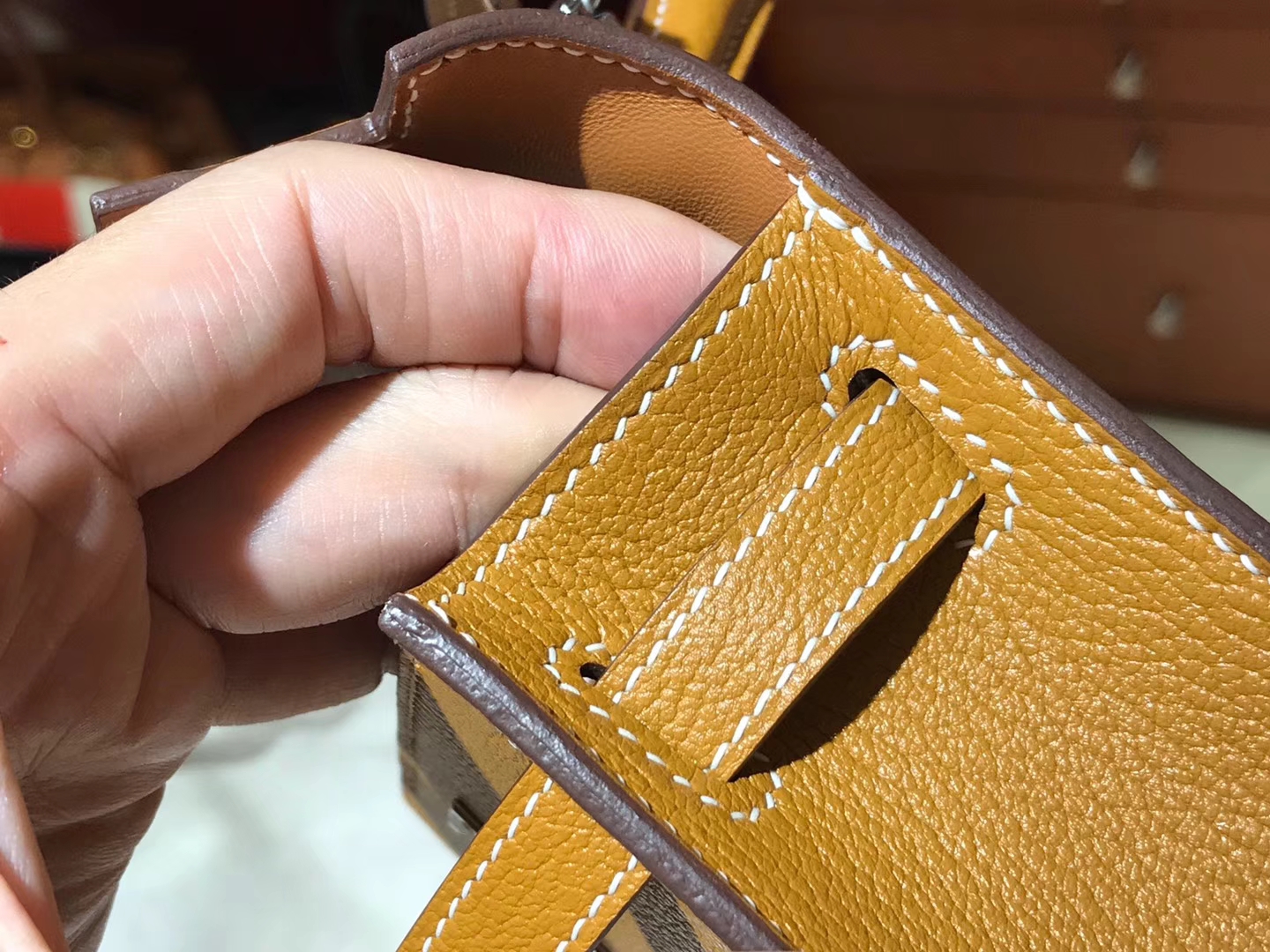 HERMES 爱马仕 Mini Kelly二代 Chevre皮 金棕色 2H