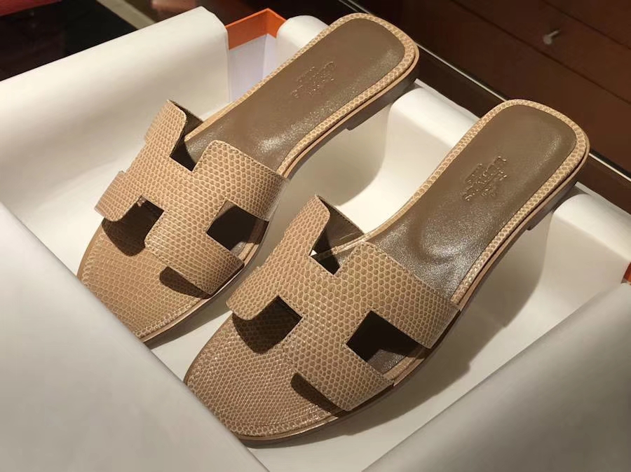 H经典蜥蜴皮拖鞋  高端订制  Ostrich leather 意大利树羔皮底 手工缝制工艺 cc14 杏色 beige