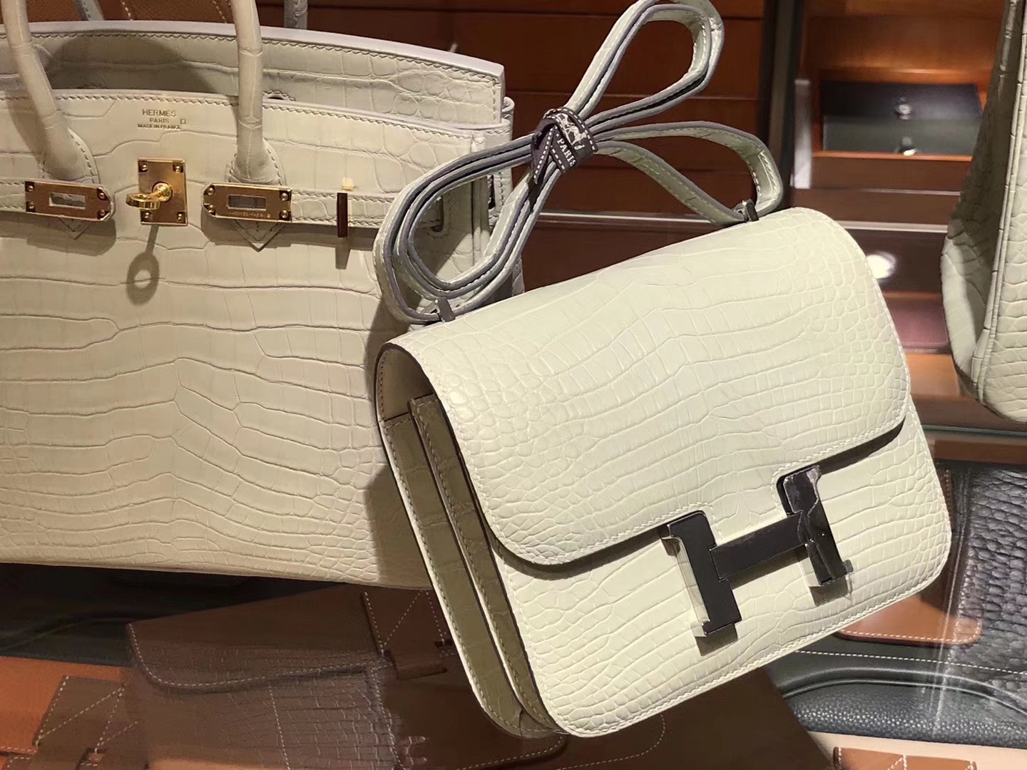 铂金包 Birkin/空姐包 Constance/凯莉包 Kelly/迷你凯莉 MiniKelly 10奶昔白 Craie 金银扣