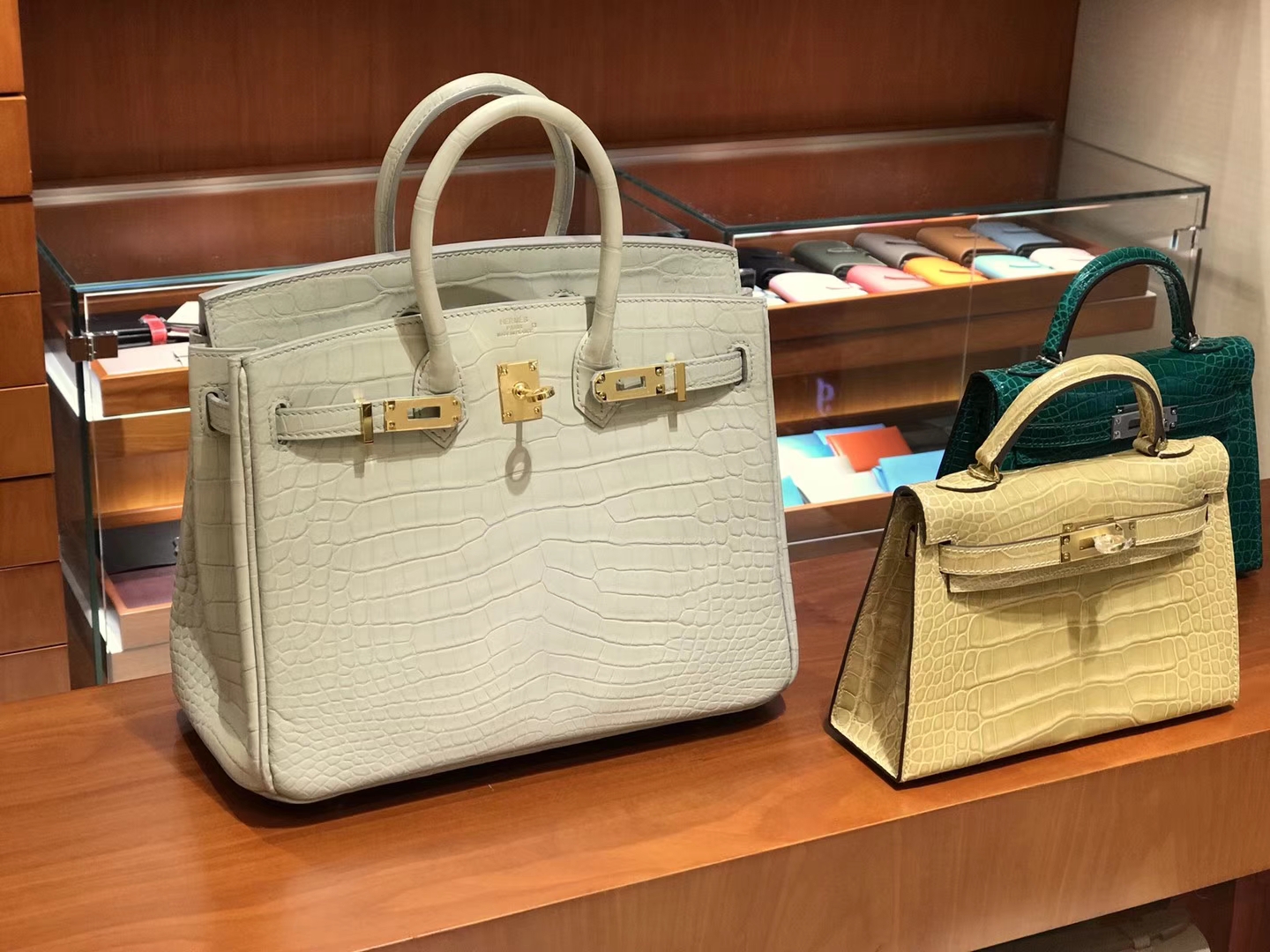HERMES 爱马仕 Birkin 25CM 金扣 10奶昔白 Craie  进口鳄鱼皮