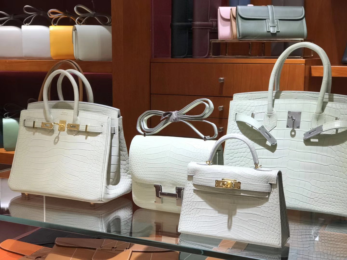 铂金包 Birkin/空姐包 Constance/凯莉包 Kelly/迷你凯莉 MiniKelly 10奶昔白 Craie 金银扣