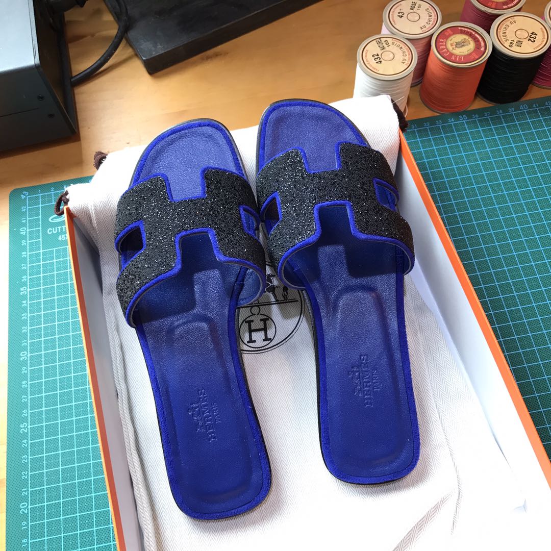 Hermes 女士拖鞋 电光蓝 亮晶晶 中跟平底都有 接受预定35-40