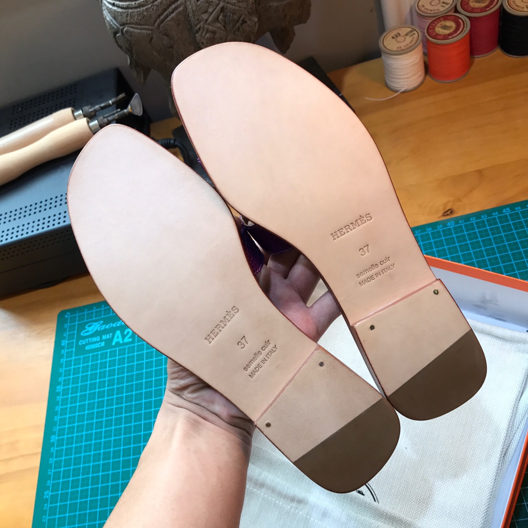 Hermes 平底拖鞋蜥蜴皮 E5 Rose Tyrien糖果粉色35-39