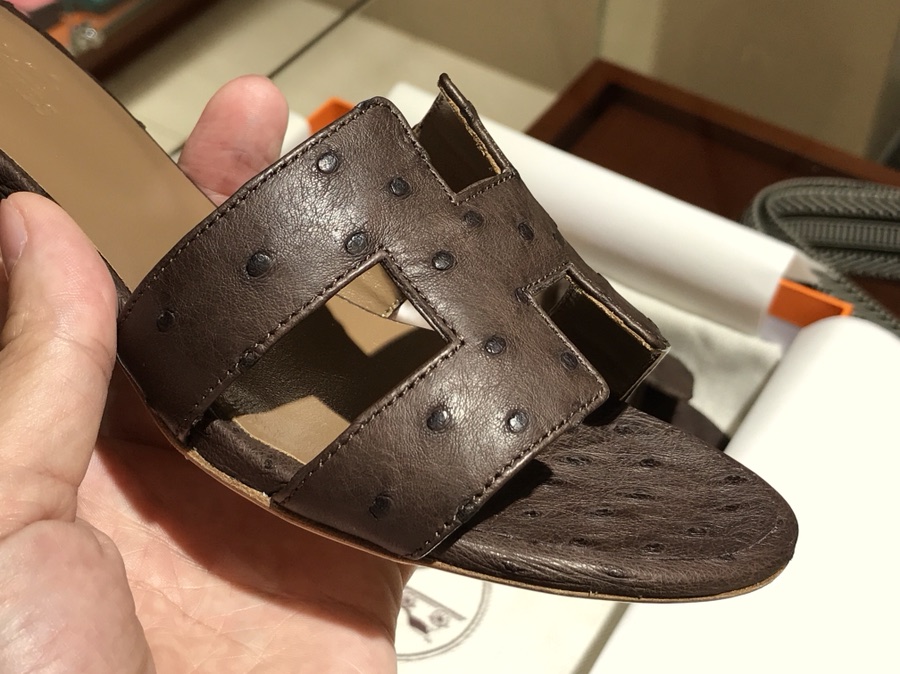 Hermes 鸵鸟皮拖鞋 Ostrich leather 深咖啡 独家品质