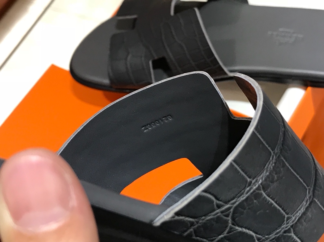 Hermes 鳄鱼皮男拖鞋 Crocodile leather  意大利树羔皮底 石墨灰