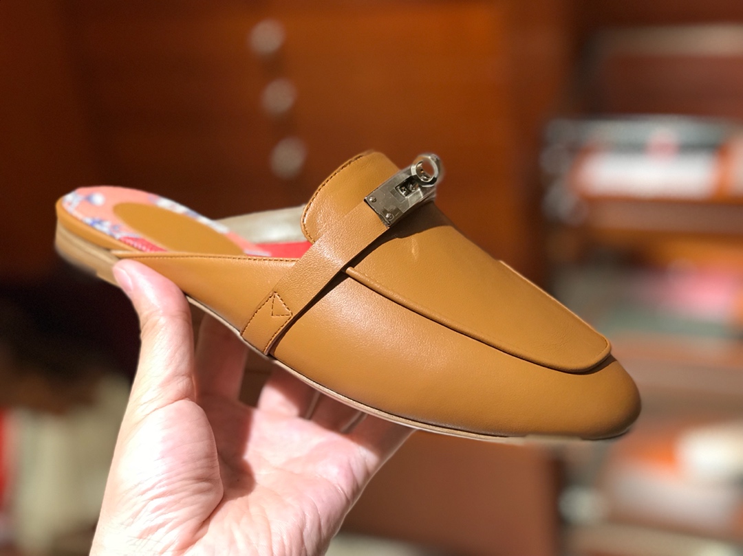 HERMES 18年秋冬新款女款 凯莉mini Kelly扣平底拖鞋
