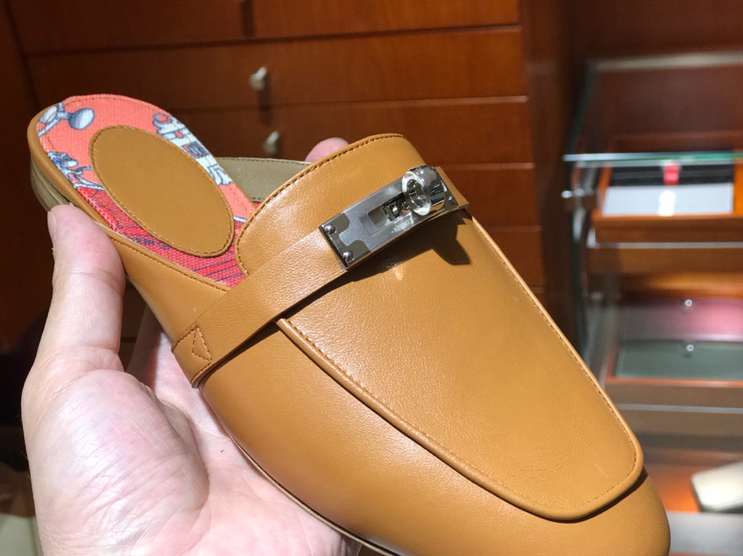 HERMES 18年秋冬新款女款 凯莉mini Kelly扣平底拖鞋