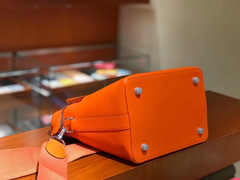 HERMES 爱马仕 专柜新款 Toolbox Swift 牛奶盒 20cm 橙色