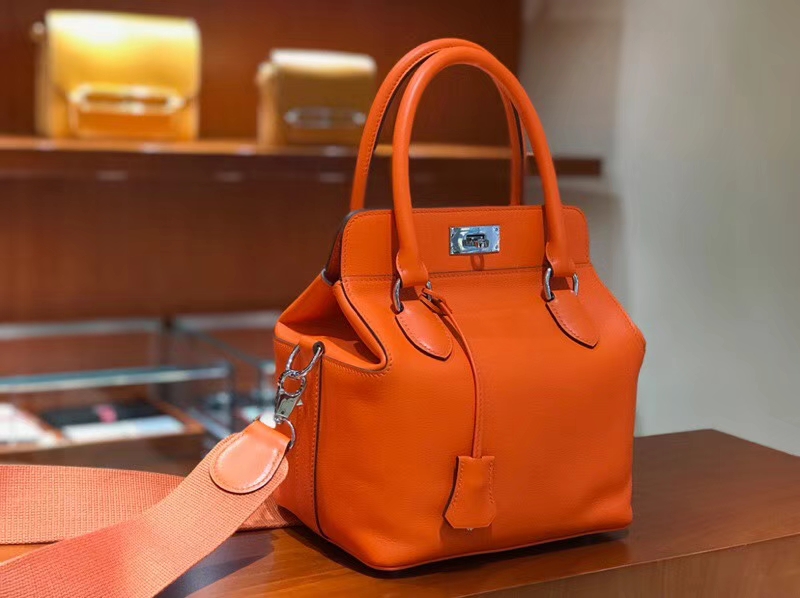 HERMES 爱马仕 专柜新款 Toolbox Swift 牛奶盒 20cm 橙色