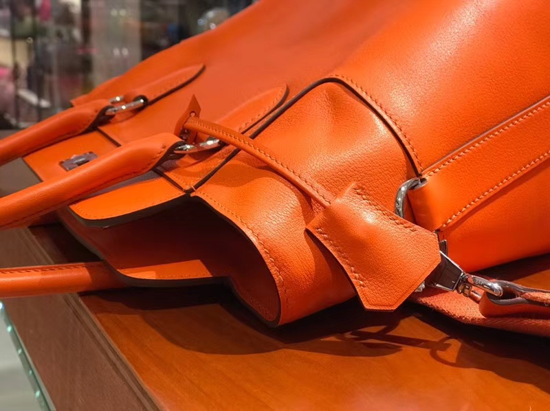 HERMES 爱马仕 专柜新款 Toolbox Swift 牛奶盒 20cm 橙色