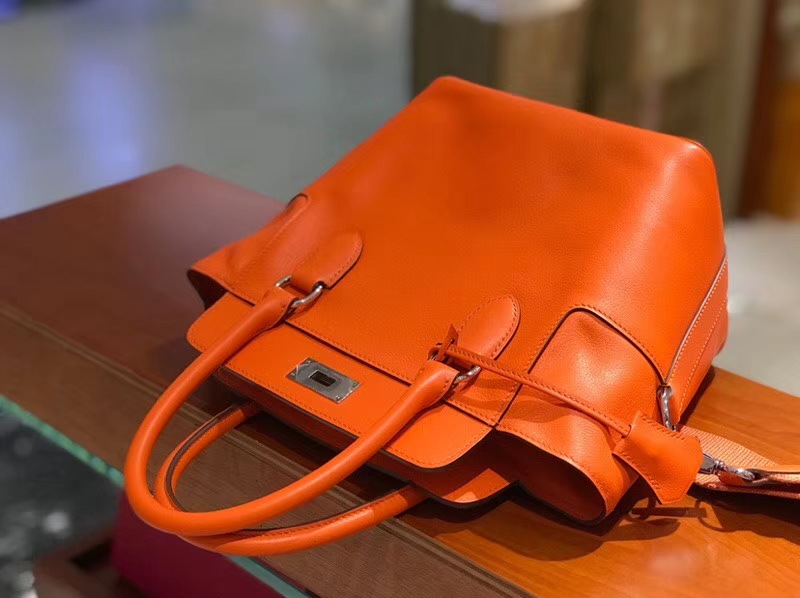 HERMES 爱马仕 专柜新款 Toolbox Swift 牛奶盒 20cm 橙色