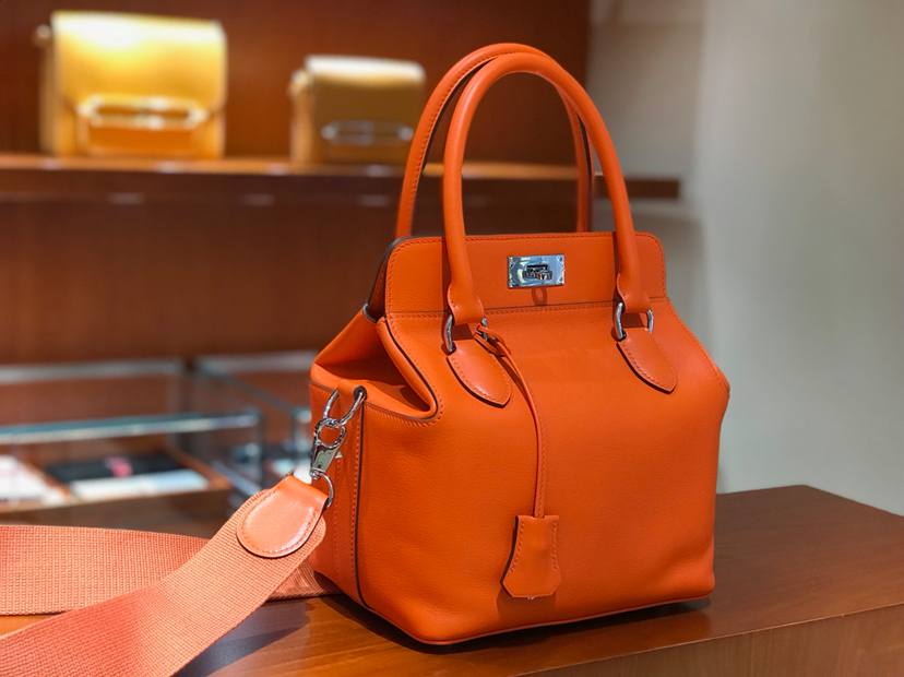 HERMES 爱马仕 专柜新款 Toolbox Swift 牛奶盒 20cm 橙色