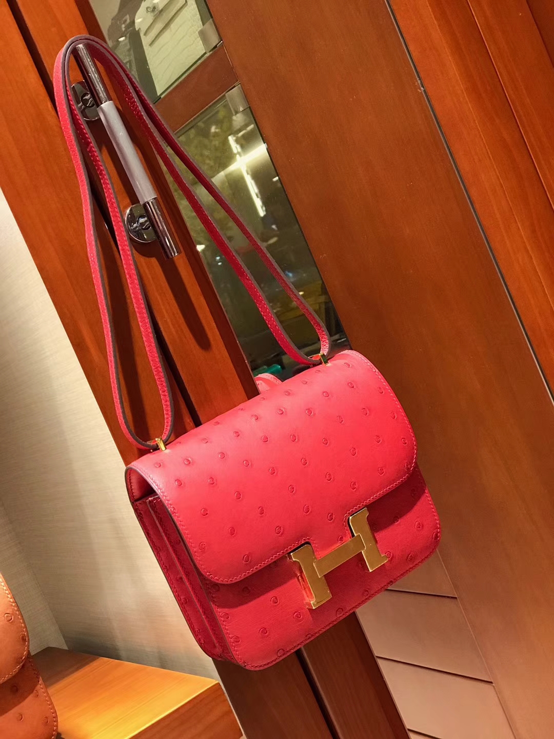HERMES 爱马仕 Constance 18cm 鸵鸟皮 中国红