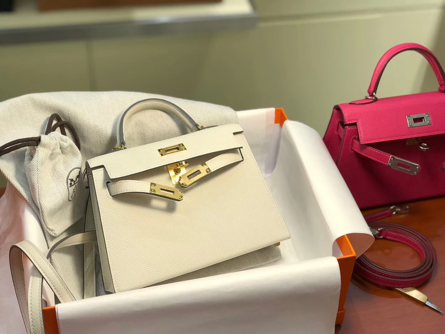 HERMES 爱马仕 Kelly 20cm 凯利二代 Epsom 奶昔白