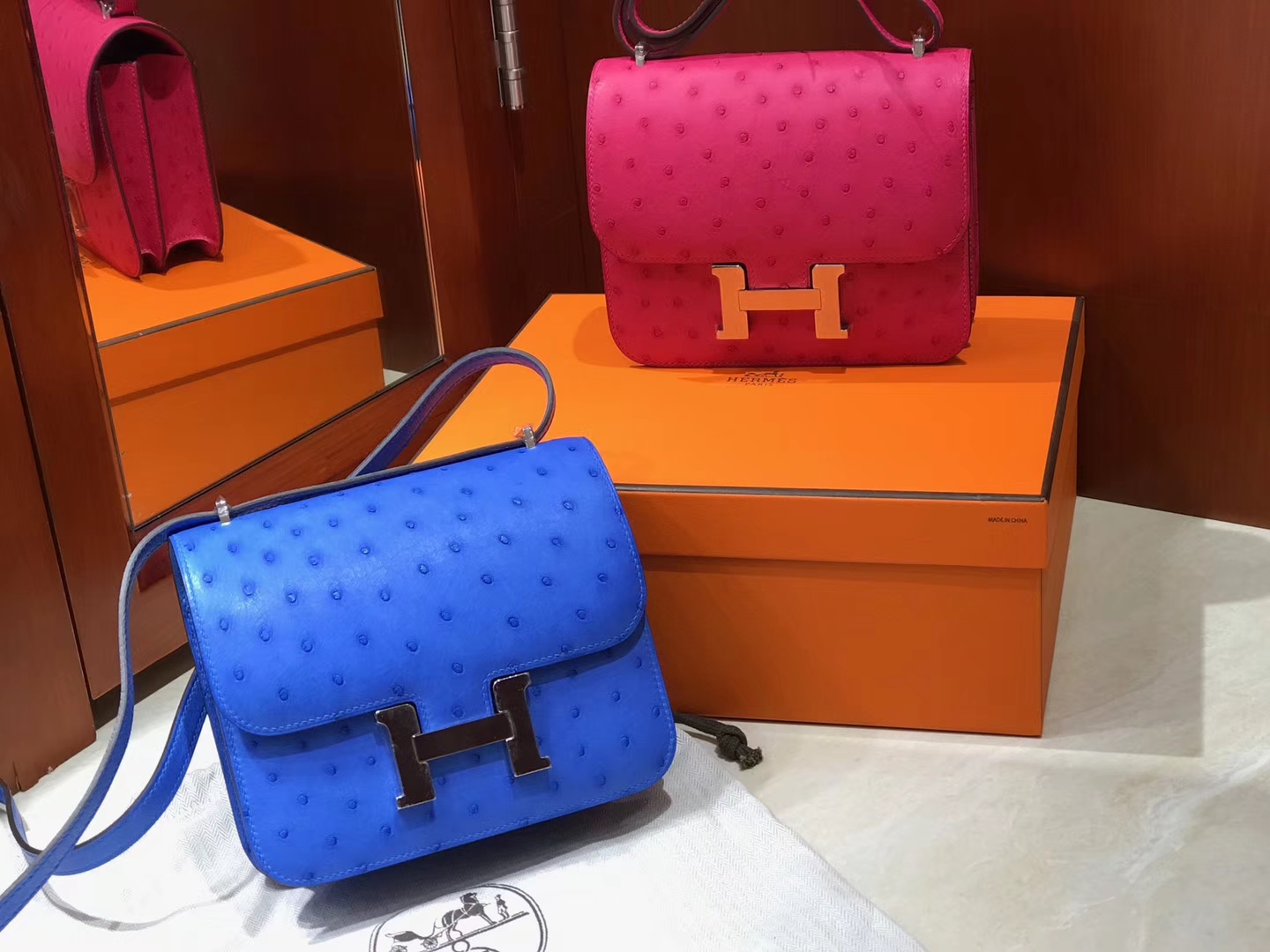 HERMES 爱马仕 Constance 18cm 鸵鸟皮 水妖蓝