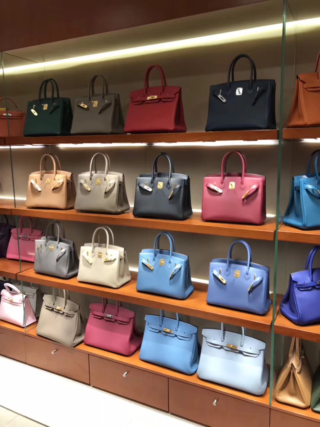 HERMES 爱马仕 展厅实拍 喜询 欢迎定制