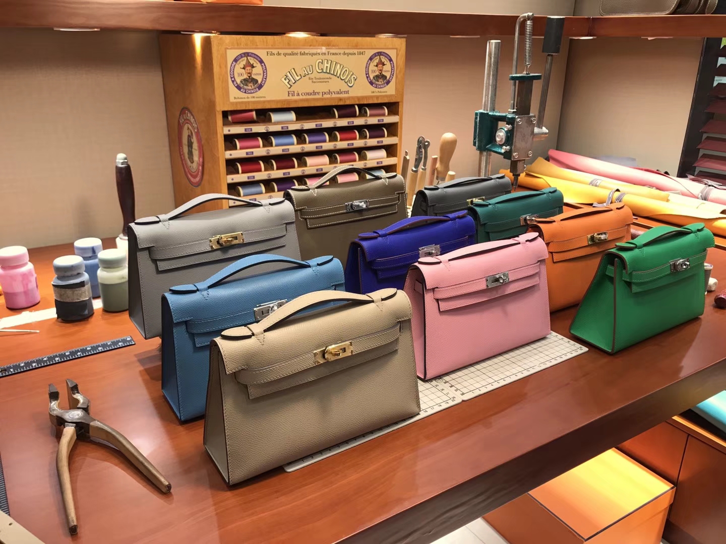 HERMES 爱马仕 MiniKelly 1 海鸥灰/大象灰/锡器灰/祖母绿/电光蓝/牛仔蓝/风衣灰/奶昔粉/经典橙色/竹子绿  配全套专柜原版包装