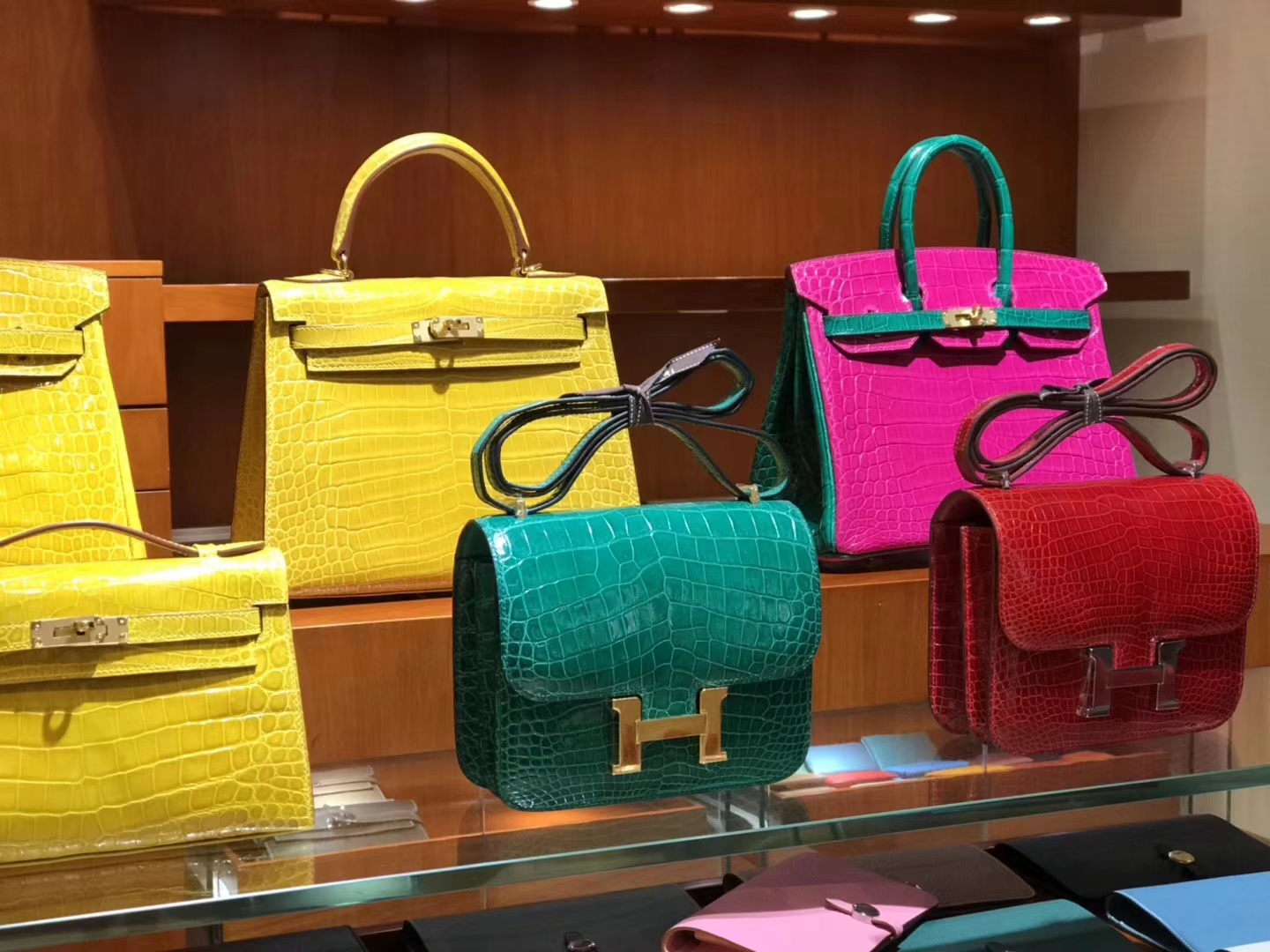 HERMES 爱马仕 Birkin 25CM 30cm Kelly 25CM 糖果粉/爱马仕红/黑色/柠檬黄/祖母绿/番茄红