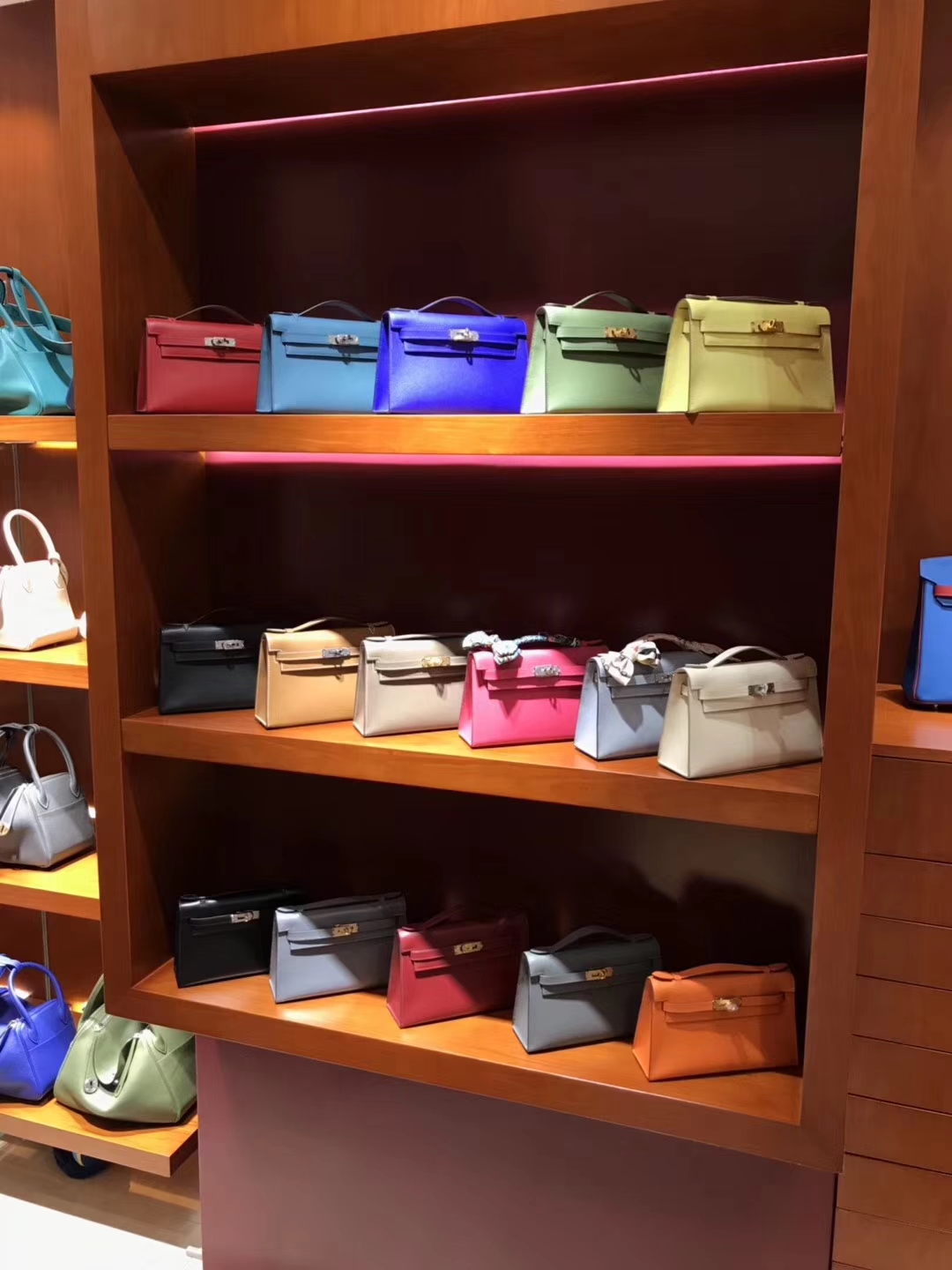 HERMES 爱马仕 展厅实拍 喜询 欢迎定制