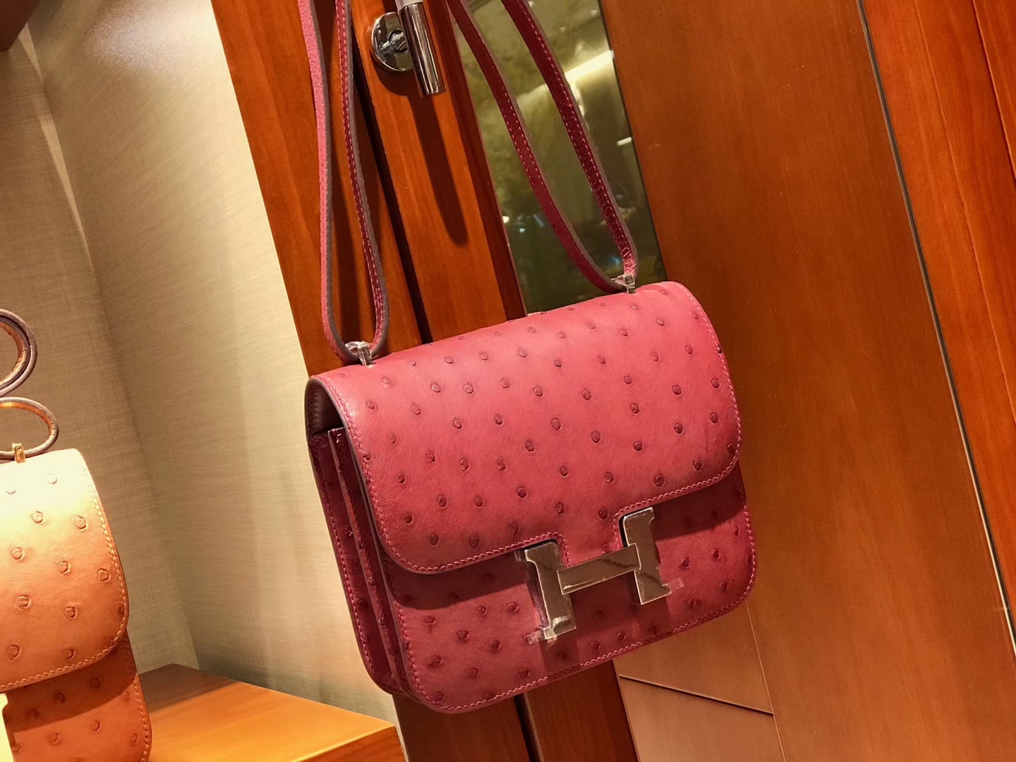 HERMES 爱马仕 Constance 18cm 鸵鸟皮 酒红色