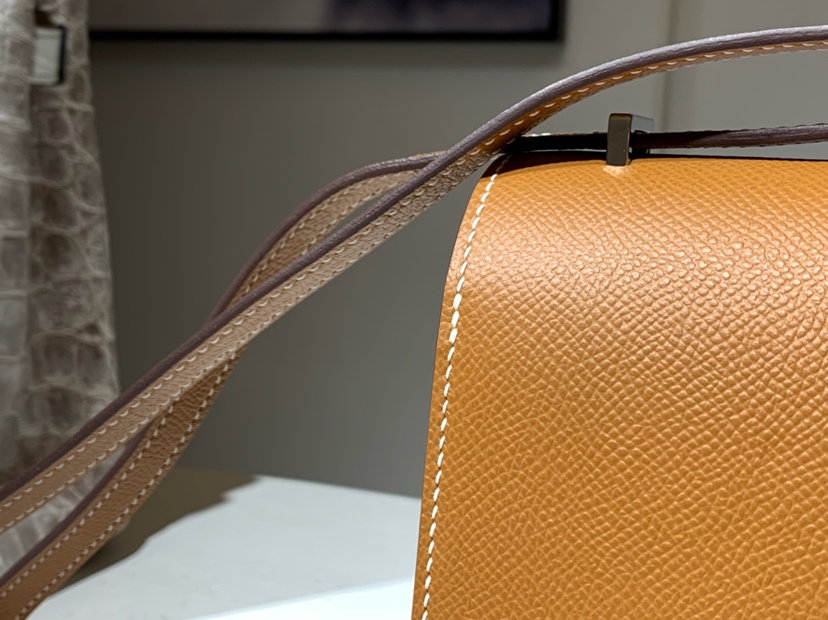 HERMES 爱马仕 空姐包 Constance 18cm 24cm 金棕色