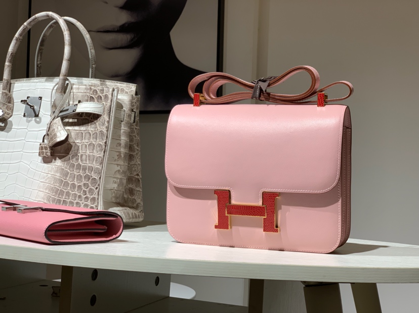 HERMES 爱马仕 空姐包 Constance 18cm 24cm  奶昔粉 蜥蜴扣