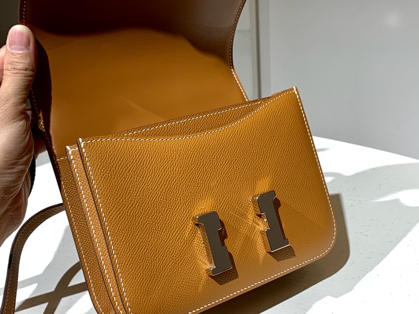 HERMES 爱马仕 空姐包 Constance 18cm 24cm 金棕色