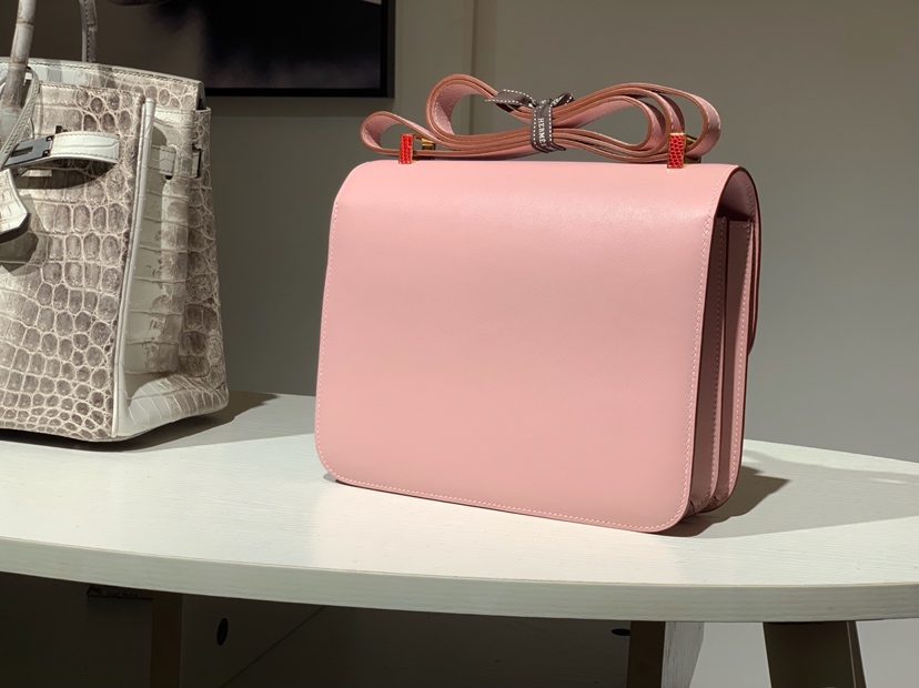 HERMES 爱马仕 空姐包 Constance 18cm 24cm  奶昔粉 蜥蜴扣
